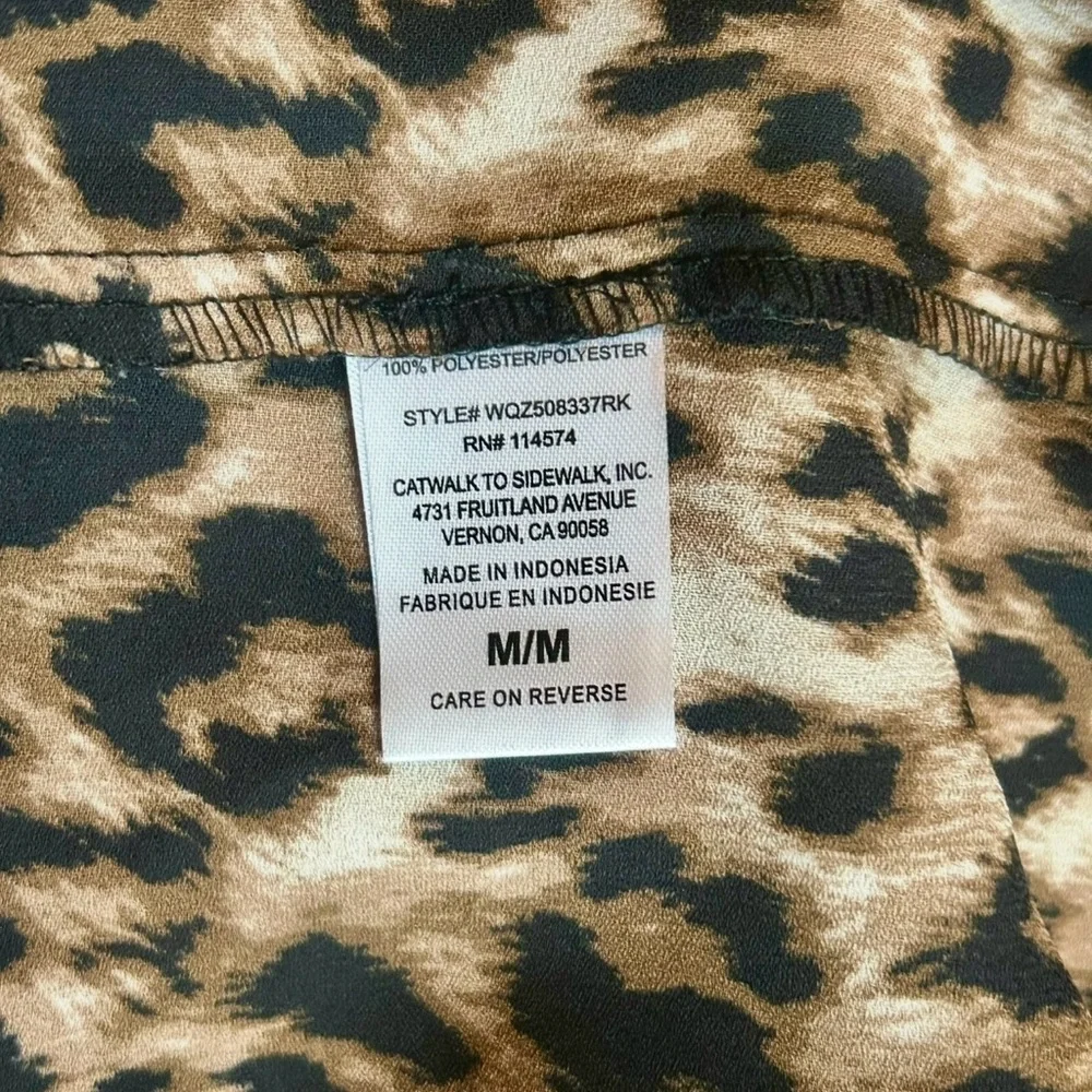 PLEIONE🍒SZ M🍒ANIMAL PRINT BUTTON FRONT BLOUSE SEMI SHEER EXCELLENT CONDITION - Picture 10 of 15